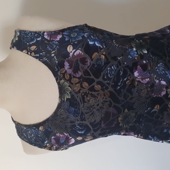 Caroline Morgan Size 12 Velvet Feel Purple Floral Dress - Picture 2 of 8